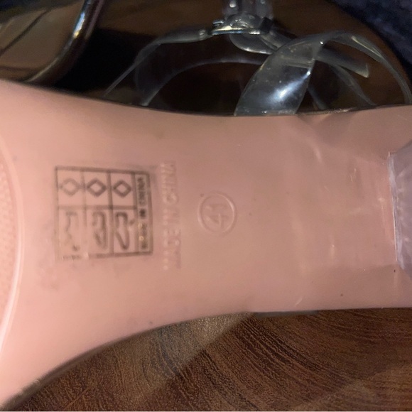 SHEIN woman’s block heeled clear open toed sandals - Picture 12 of 14